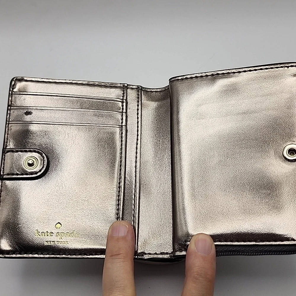Kate Spade Metallic Black/Silver Wallet‎